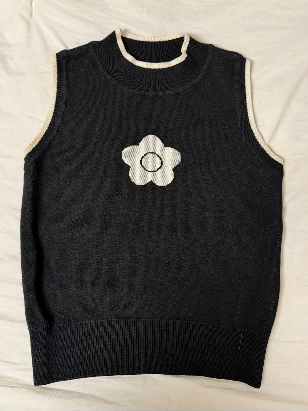 Mary Quant Black Daisy Knit Sweater Vest Size M Japanese Fashion Coquette